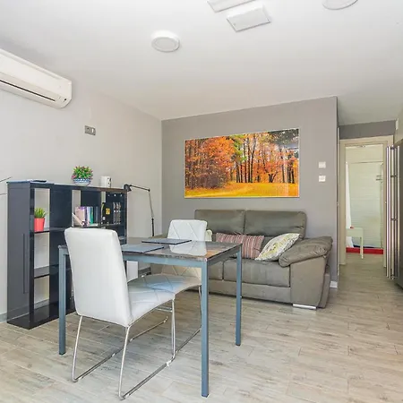 Con Piscina Privada En Calle Carabeo וילה