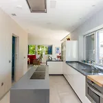 Con Piscina Privada En Calle Carabeo Villa *