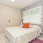 Villa Con Piscina Privada En Calle Carabeo
