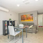 Villa Con Piscina Privada En Calle Carabeo Nerja