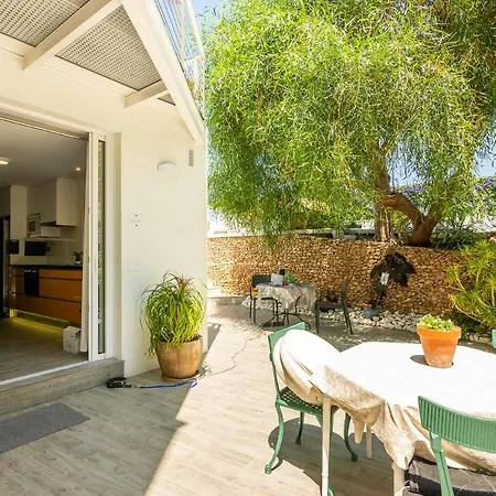 Con Piscina Privada En Calle Carabeo Villa *