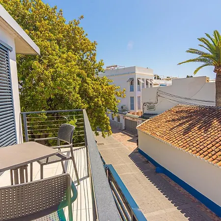 Con Piscina Privada En Calle Carabeo 别墅 *